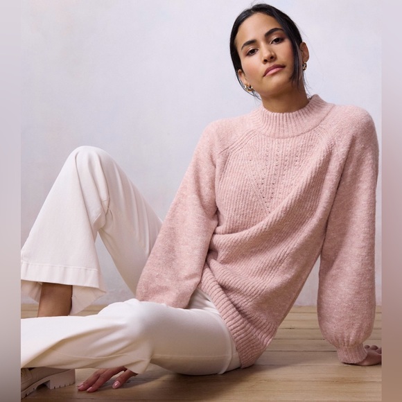 LC Lauren Conrad Sweaters - NWT LC Lauren Conrad Soft Knit Sweater Size Small